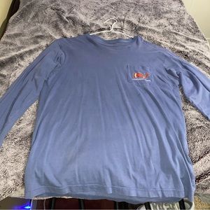 Vineyard Vines Long Sleeve Tee. Size: Small but fits more like Medium.